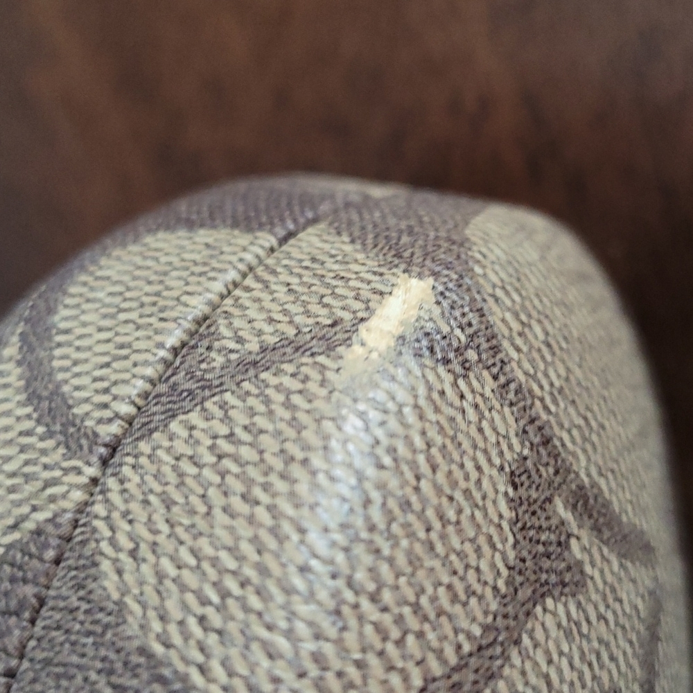 Coach eye glasses case - Picture 3 of 4